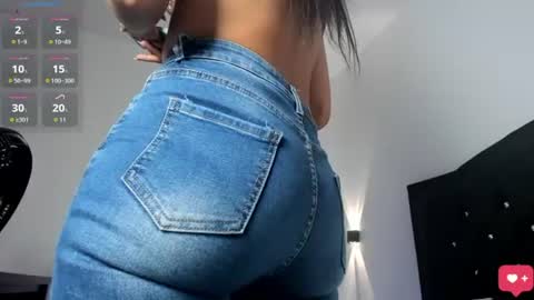 Snapshot of gisell_antonella chatting on June 13, 3:10 pm Gisell online show from June 13, 3:10 pm