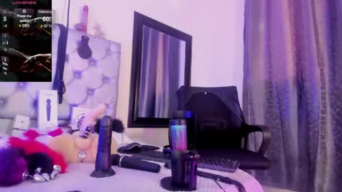 Snapshot of gisell_taylor18 chatting on June 3, 12:08 pm gisell taylor online show from June 3, 12:08 pm