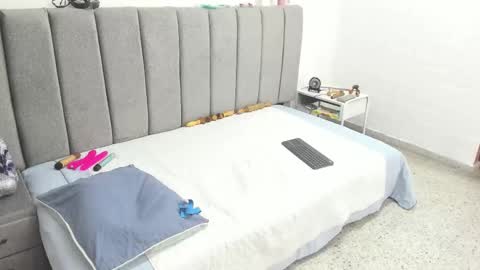 giselle_james online show from February 18, 8:16 pm