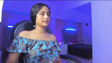 Snapshot of giselle_roldan chatting on May 24, 4:17 am GISELLE ROLDAN online show from May 24, 4:17 am