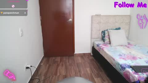 Snapshot of gisellecarter_ chatting on January 27, 3:18 pm Giselle online show from January 27, 3:18 pm