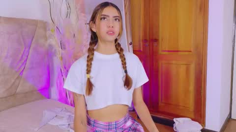 giselleclair online show from March 11, 3:23 am