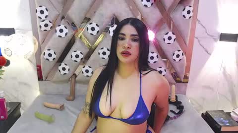 Snapshot of giselslut chatting on July 9, 6:34 pm giselslut online show from July 9, 6:34 pm