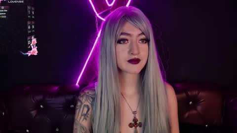 Snapshot of giselx_xx chatting on December 15, 1:15 pm GISEL online show from December 15, 1:15 pm