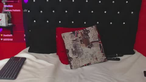 Snapshot of gissellsaenz chatting on February 8, 1:11 am Gissell Saenz online show from February 8, 1:11 am