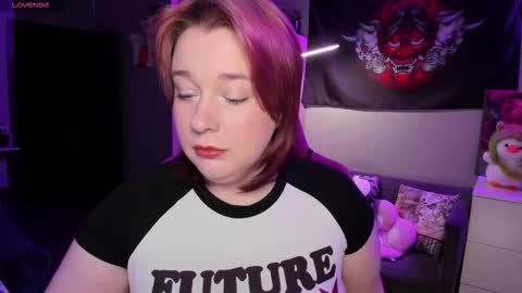 Snapshot of gitera_ chatting on October 18, 9:15 pm AlexaMillis online show from October 18, 9:15 pm
