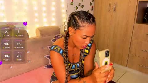 GiuliaCash online show from December 19, 12:12 pm