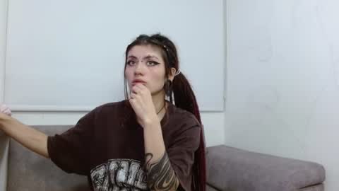 Snapshot of giulietta_mon chatting on June 22, 3:47 am Giulietta online show from June 22, 3:47 am