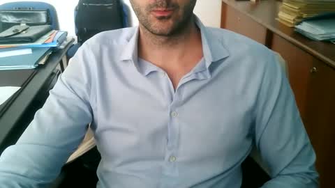 Snapshot of giuseppevai1 chatting on May 6, 9:58 am giuseppevai1 online show from May 6, 9:58 am