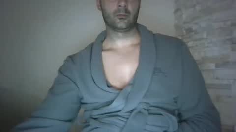 Snapshot of giuseppevai1 chatting on May 13, 9:55 pm giuseppevai1 online show from May 13, 9:55 pm