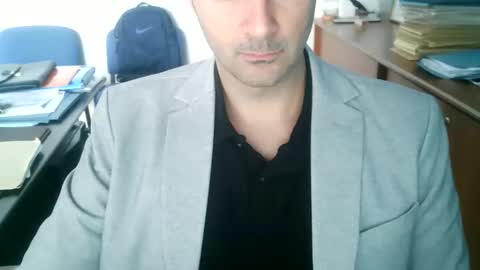 Snapshot of giuseppevai1 chatting on May 19, 8:42 am giuseppevai1 online show from May 19, 8:42 am