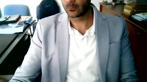 Snapshot of giuseppevai1 chatting on May 26, 8:21 am giuseppevai1 online show from May 26, 8:21 am