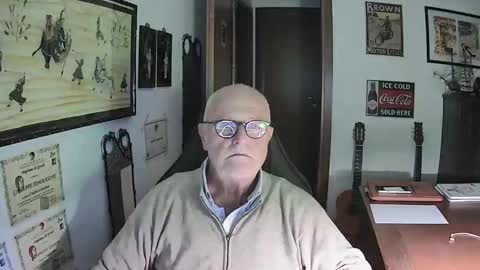 giutomma930394 online show from October 31, 6:42 pm