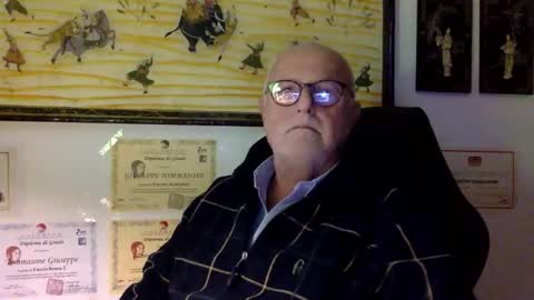 giutomma930394 online show from November 30, 2:43 pm