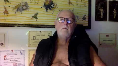 giutomma930394 online show from December 4, 1:53 pm