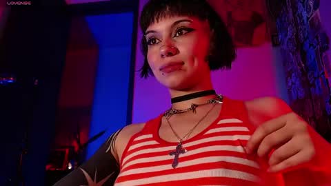 Snapshot of give_me_orgasms chatting on June 5, 5:36 am Nice to meet you my name is Heyli online show from June 5, 5:36 am
