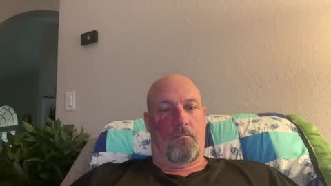 Snapshot of giveitup193 chatting on August 8, 11:39 pm giveitup193 online show from August 8, 11:39 pm