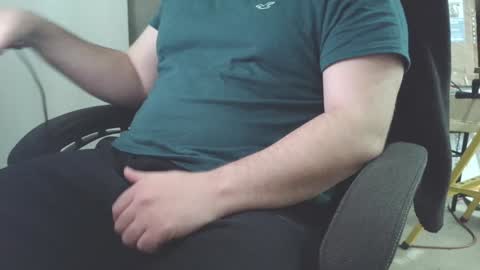 Snapshot of givemeitniceandslow chatting on December 31, 9:06 pm JuicyThickkkDaddy online show from December 31, 9:06 pm