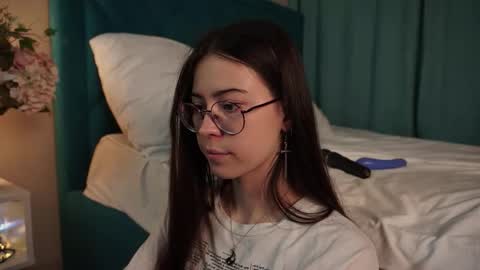 Agness online show from March 15, 3:07 pm