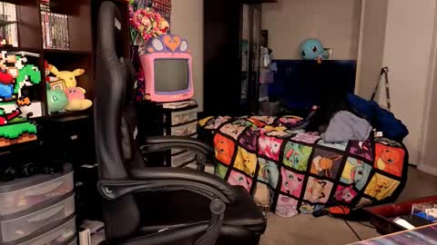 Snapshot of glaceon9 chatting on November 6, 1:17 am glaceon9 online show from November 6, 1:17 am