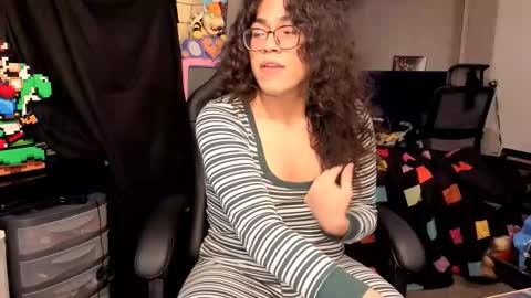 Snapshot of glaceon9 chatting on November 13, 3:11 pm glaceon9 online show from November 13, 3:11 pm