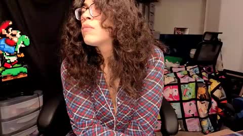 Snapshot of glaceon9 chatting on November 18, 1:55 am glaceon9 online show from November 18, 1:55 am