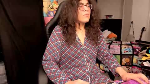 Snapshot of glaceon9 chatting on November 30, 10:14 pm glaceon9 online show from November 30, 10:14 pm