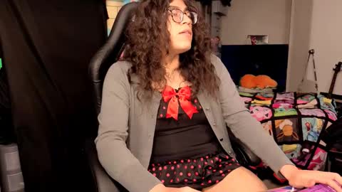 Snapshot of glaceon9 chatting on December 1, 10:26 pm glaceon9 online show from December 1, 10:26 pm