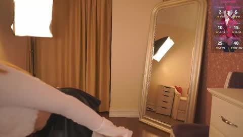 Call me Daisy online show from December 19, 4:19 am