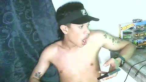 glen_connor_11 online show from December 17, 1:00 am