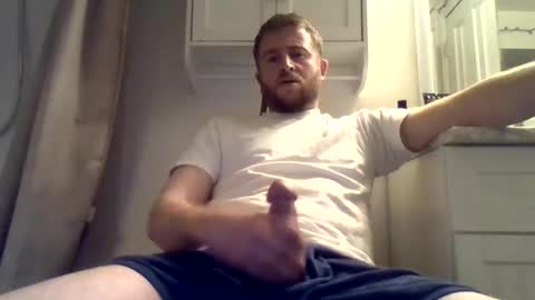 Snapshot of glenjam80 chatting on April 8, 12:43 am glenjam80 online show from April 8, 12:43 am