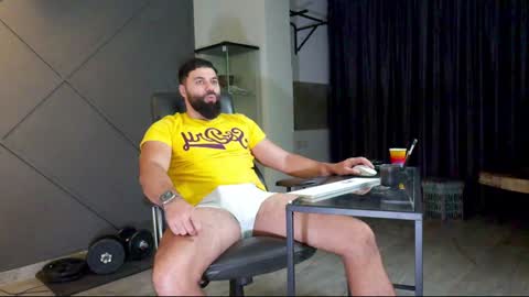 Matthew .. for short call me Matt online show from January 20, 4:32 am