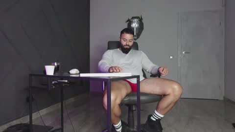 Matthew .. for short call me Matt online show from October 28, 8:33 pm