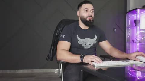 Matthew .. for short call me Matt online show from February 20, 9:32 am