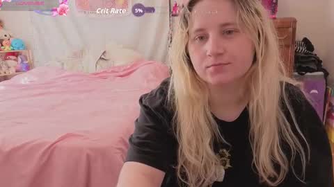 Glitch online show from December 5, 4:47 pm