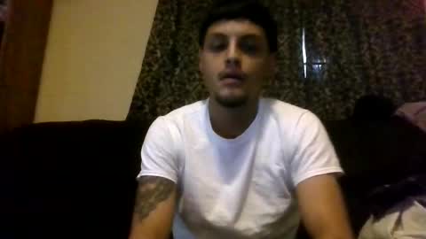 Snapshot of glly555 chatting on April 7, 9:43 am glly555 online show from April 7, 9:43 am