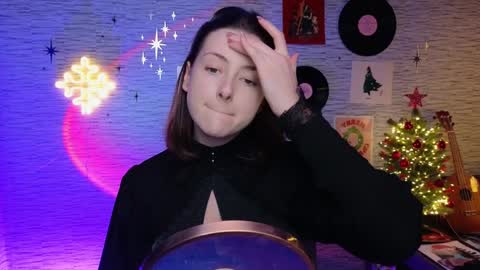 Snapshot of glo_lo chatting on January 8, 3:17 pm Bye everybody Ill be online Monday December 2nd Saturday and Sunday off online show from January 8, 3:17 pm