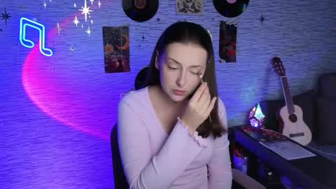 Snapshot of glo_lo chatting on October 14, 5:36 pm Bye everybody Ill be online Monday December 2nd Saturday and Sunday off online show from October 14, 5:36 pm