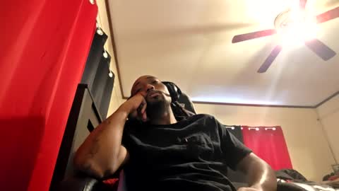 Snapshot of glomightyj chatting on June 24, 7:35 pm glomightyj online show from June 24, 7:35 pm