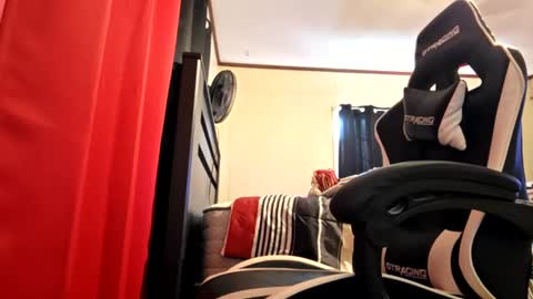 Snapshot of glomightyj chatting on July 19, 10:02 pm glomightyj online show from July 19, 10:02 pm