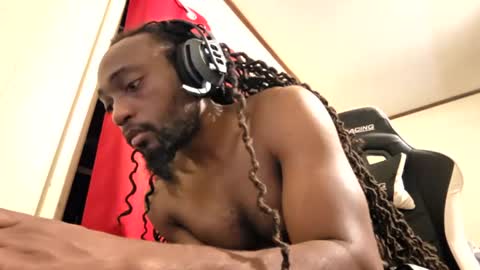 Snapshot of glomightyj chatting on July 22, 4:15 am glomightyj online show from July 22, 4:15 am
