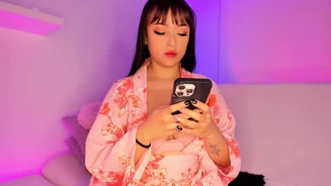 Mimi online show from January 14, 4:18 pm