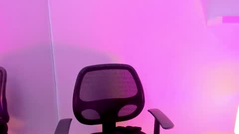 Mimi online show from December 3, 8:51 pm