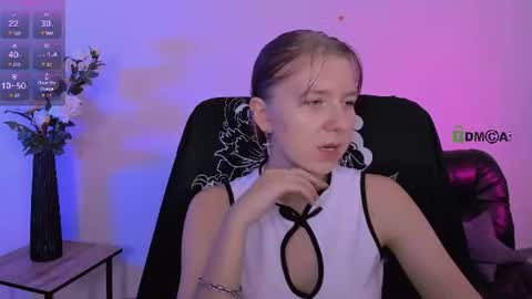 Snapshot of gloria_bubble chatting on June 14, 2:24 am your dream online show from June 14, 2:24 am