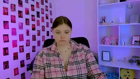 Snapshot of gloria_bubble chatting on July 24, 7:01 pm your dream online show from July 24, 7:01 pm