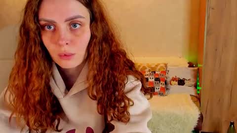 Gloria Wood online show from February 23, 6:01 pm