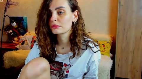 Gloria Wood online show from November 6, 6:20 pm