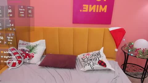 Snapshot of gloriabates chatting on January 5, 7:07 am Gloria online show from January 5, 7:07 am