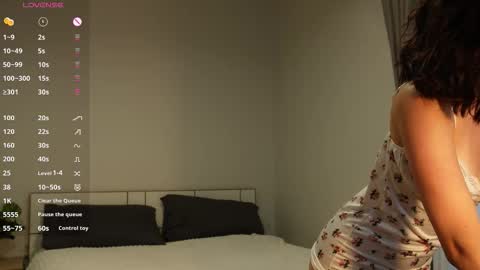 Snapshot of gloriamillss chatting on November 24, 11:37 pm Gloria online show from November 24, 11:37 pm