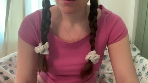 Gloria Pearl online show from June 18, 1:15 pm